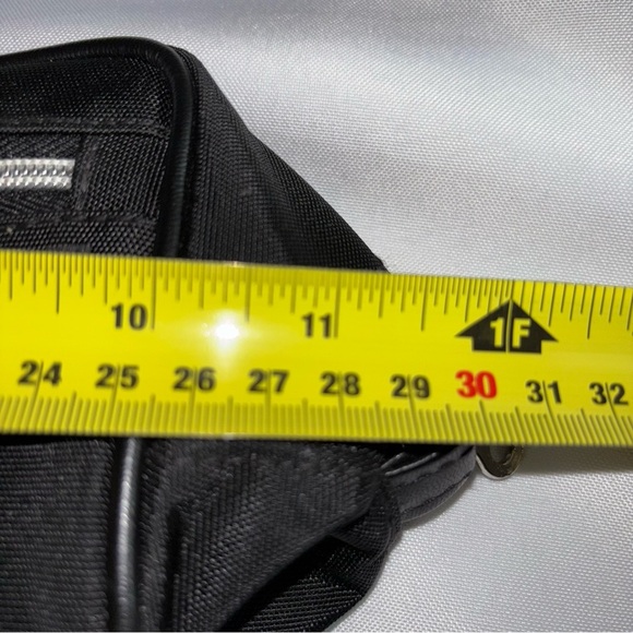 MODELLA Black Cosmetic Toiletry Travel Bag - Picture 12 of 15